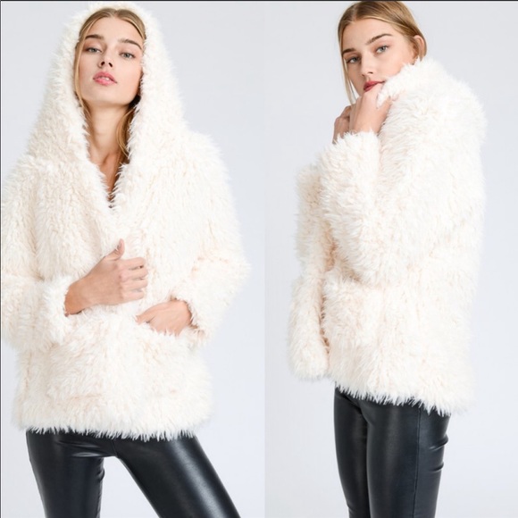 🎉Last One ❤️HP🎉🎉Black Fuzzy Hooded Jacket🌸 - Picture 2 of 4